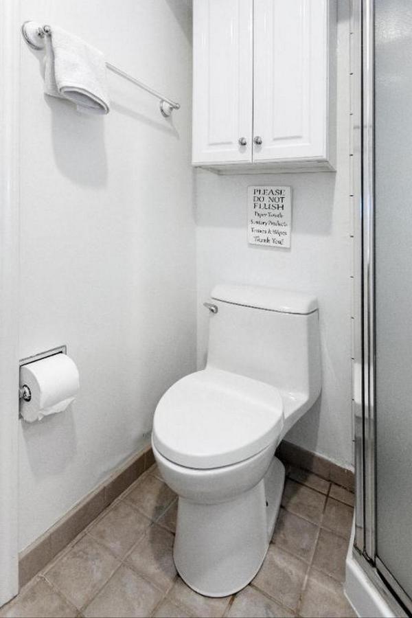 Large 1 Bedroom Apartment, Home Theater, Fireplace バークレー エクステリア 写真